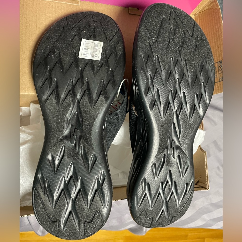 Skechers Women’s Size 9 Go Walk On the Go Sandal - New in Box, Black - Picture 4 of 5